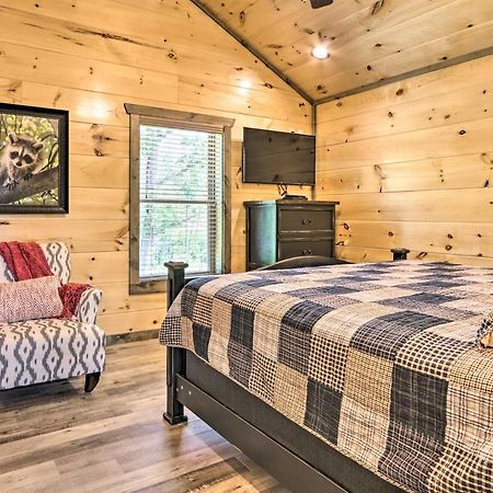 Modern Cabin With Hot Tub And Game Room In Gatlinburg! Eksteriør bilde